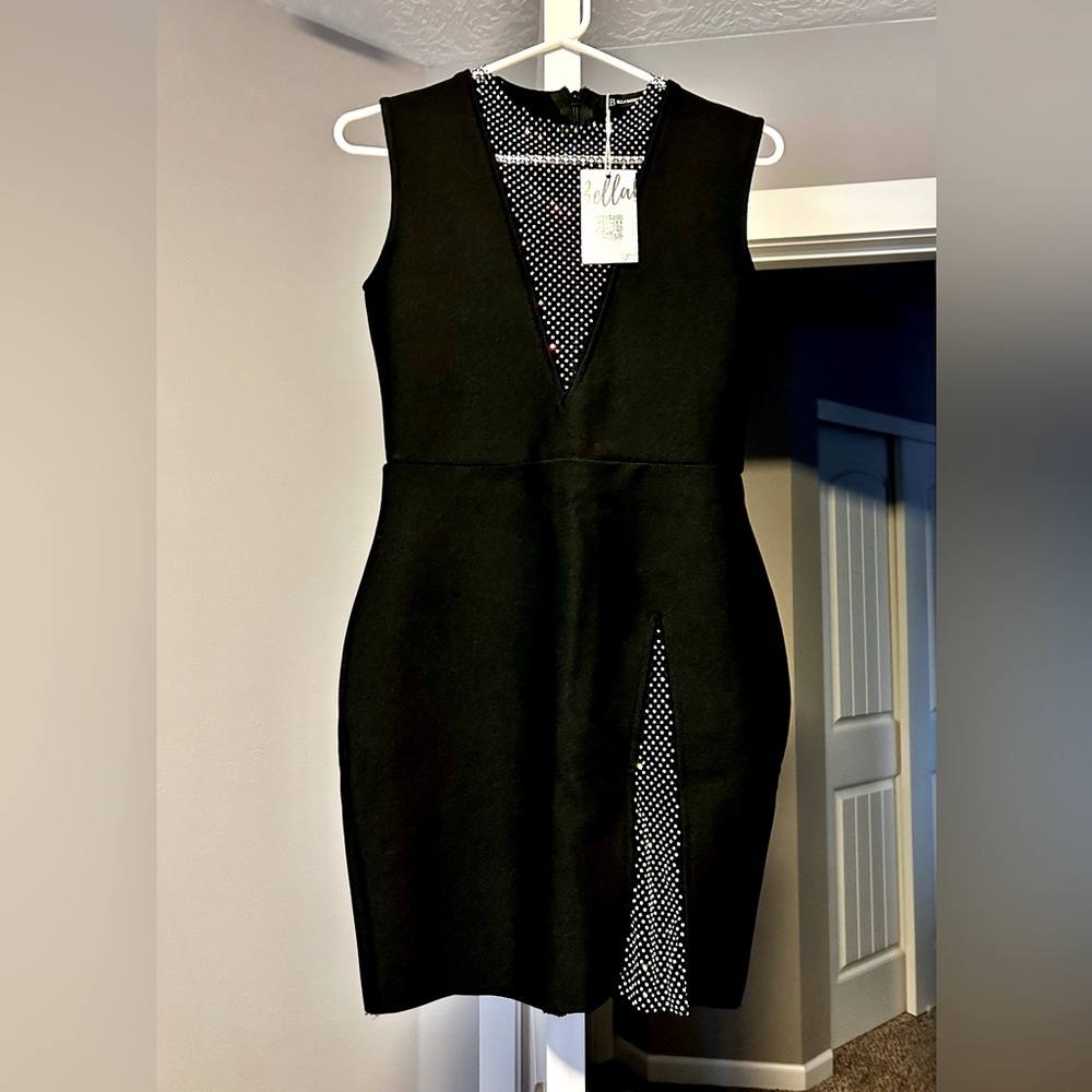 Bella Barnet black dress, never worn.
